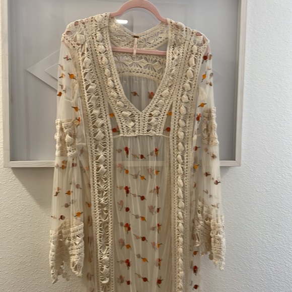 ✨🤍Free people floral finest heart ♥️ crochet dress🤍✨ - Picture 4 of 13